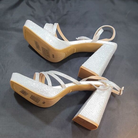 BRAND NEW BAMBOO STUDDED EMBELLISHMENTS PLATFORM SANDAL - Picture 6 of 15